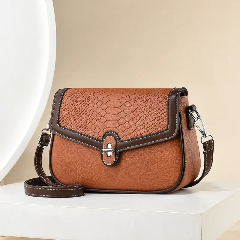 Sac à main élégant effet croco petit modèle