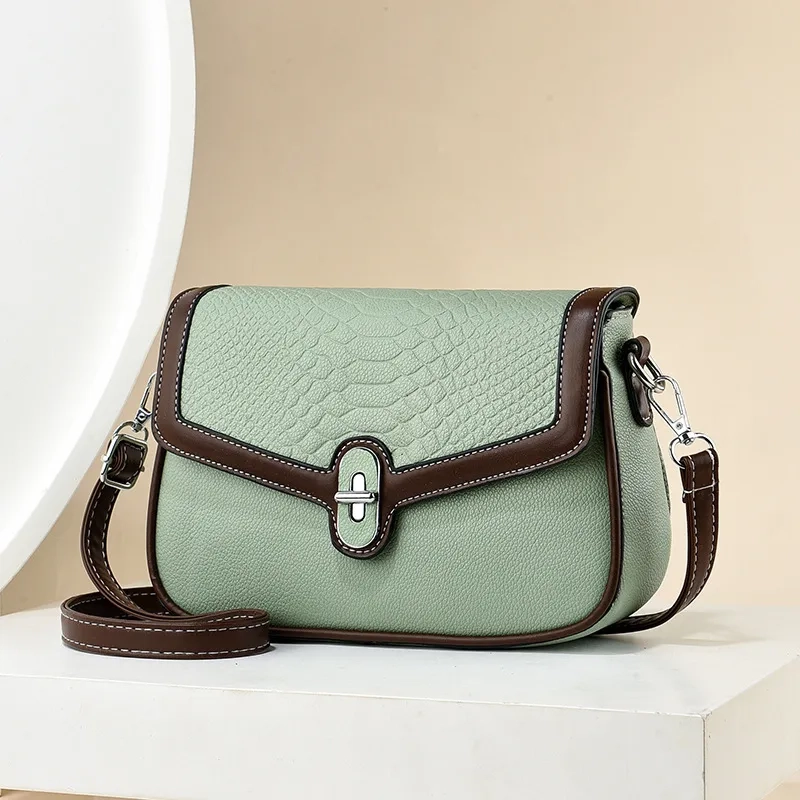 Sac à main élégant effet croco petit modèle